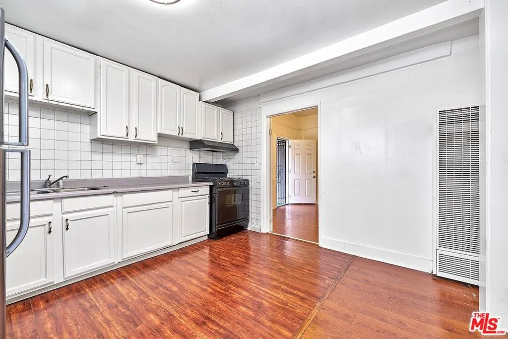 1147 S Mariposa Avenue, Los Angeles, California 90006 home-pic-30